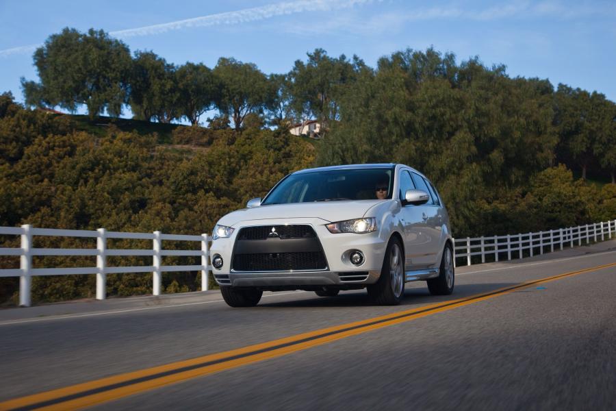  Mitsubishi Outlander GT 2010 года  (фото 16 из 91)